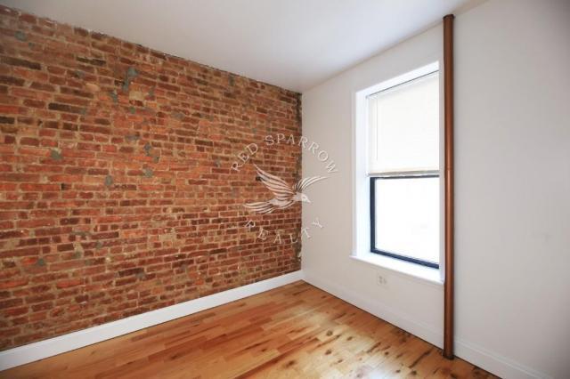 Building Photo - 2 bedroom in NEW YORK NY 10128