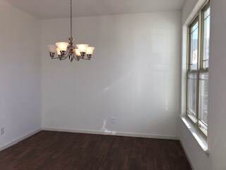 Building Photo - 165 Bur Oak Dr