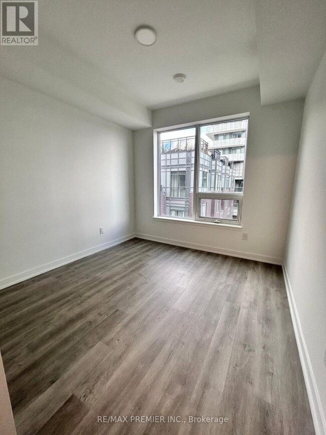 Building Photo - 5105 Hurontario St