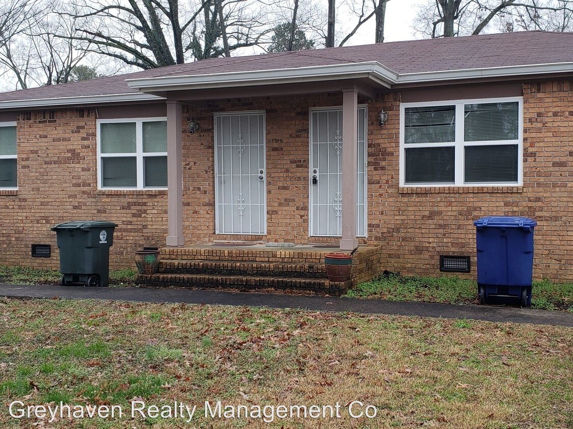 Primary Photo - 5610-5610 Spring Garden Ln