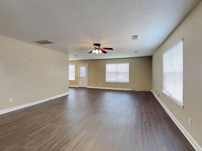 Building Photo - 14231 Bonham Oaks Ln