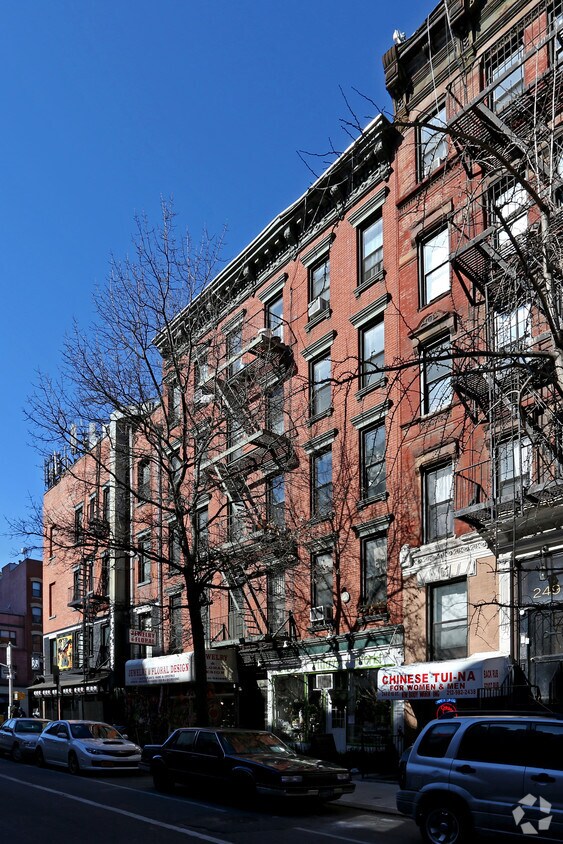 Foto del edificio - 247 E 10th St