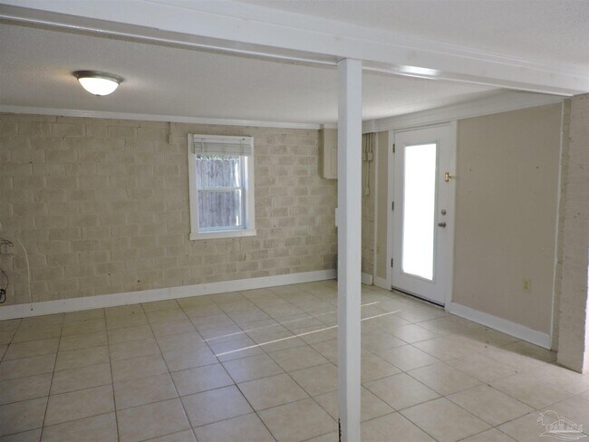 Foto del edificio - 1414 E Jordan St