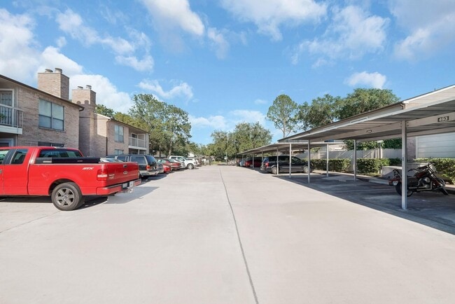 Building Photo - 2110 Wilcrest Dr