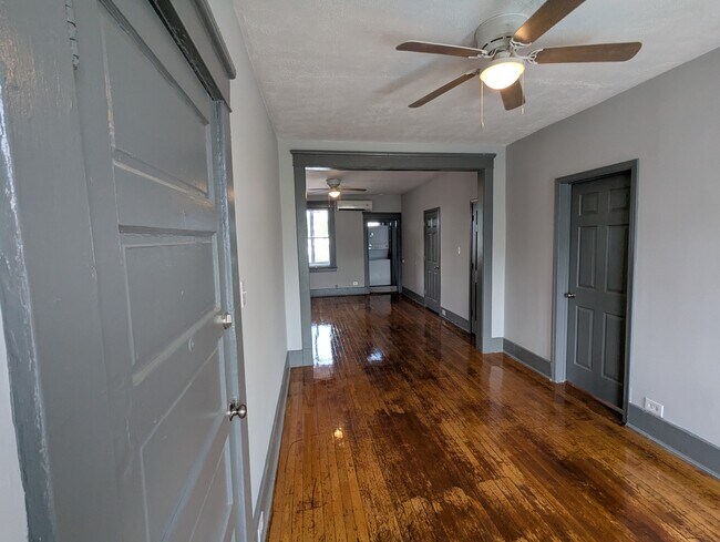 Foto del edificio - 2914 Idlewood Ave