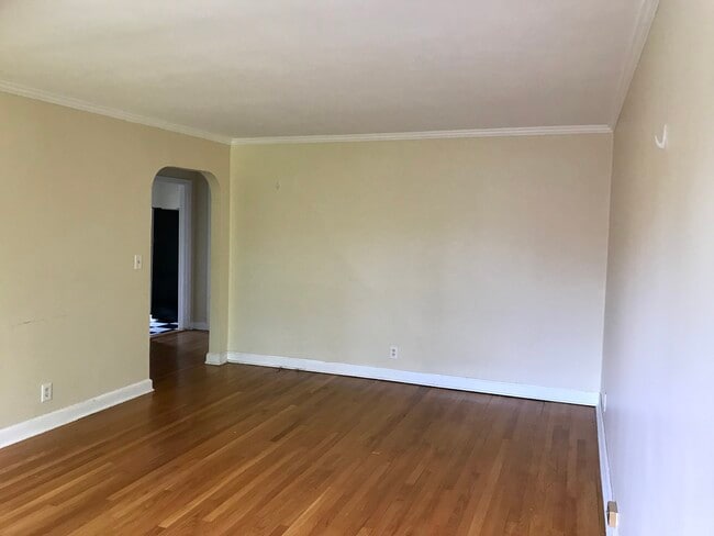 Photo - 877 Farmington Ave Apartment