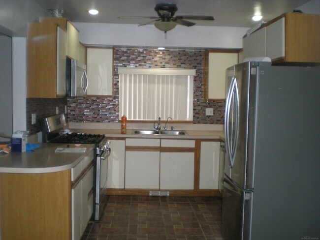 Foto del edificio - 39123 Casimira Ave