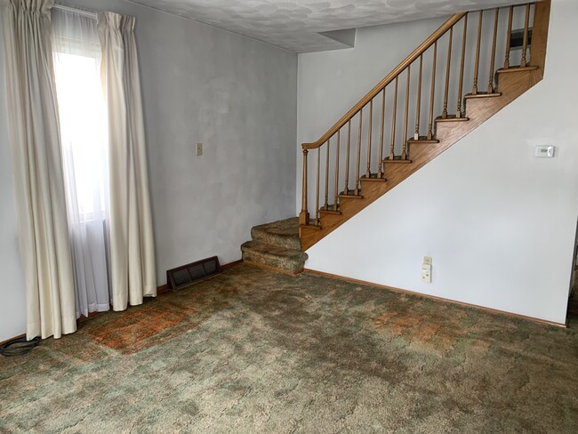 Livingroom - 1803 Somerset Ave