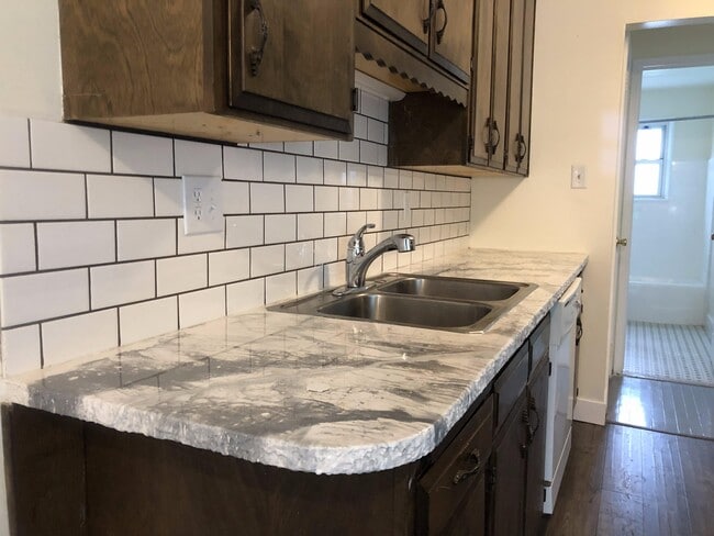 Fotografía del edificio - 108 Toponce Drive