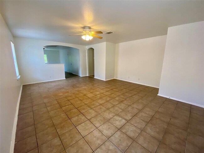 Foto del edificio - 9001 Kimono Ridge Dr