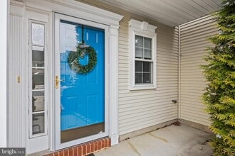 Building Photo - 177 La Costa Dr