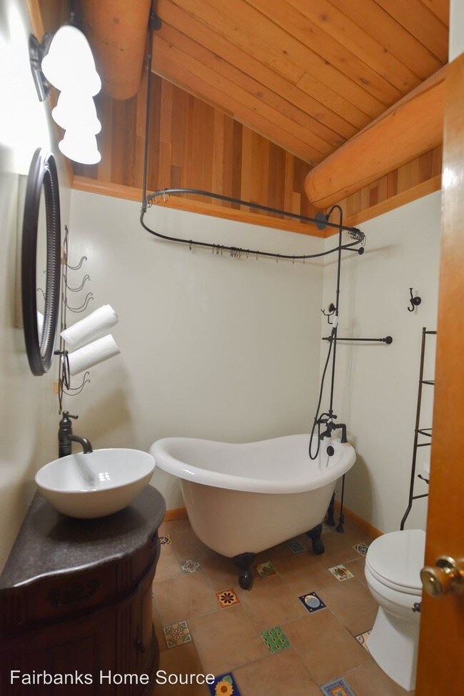 Building Photo - 5 br, 3 bath House - 120 Sunrise Dr.