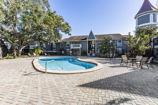 Building Photo - Foxcroft Apartments