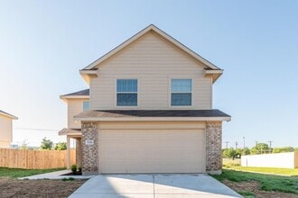 Building Photo - 5106 War Horse Dr