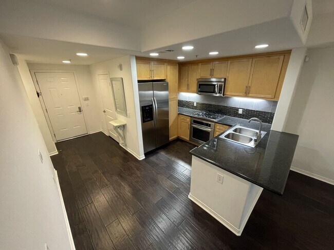 Foto del edificio - 931 E Walnut St
