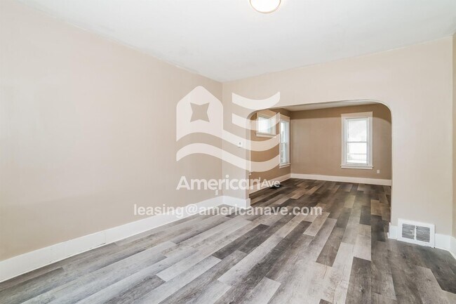 Building Photo - 741 25th St