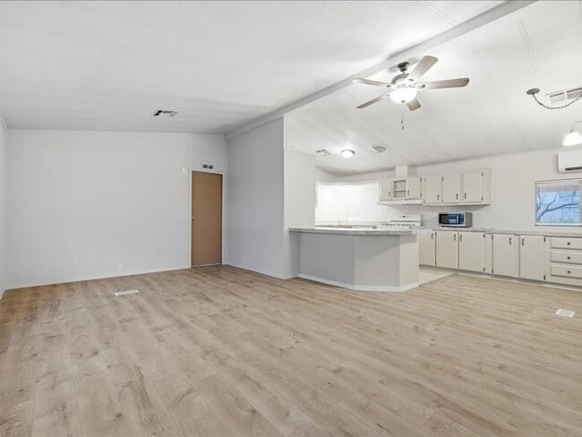 Building Photo - 6124 W Tucson Estates Pkwy