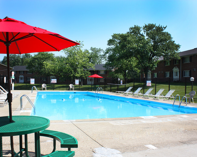 Building Photo - Sharondale Woods Apartments