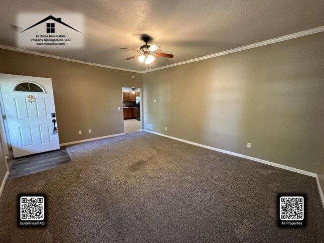 Foto del edificio - 821 Court Street, Apartment B