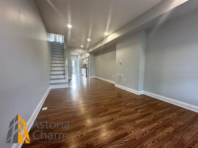 Foto del edificio - Updated 2 Bedroom 1.5 Bath Home with Deck,...