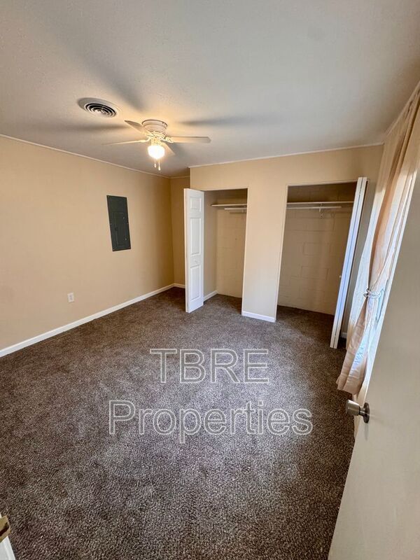 Building Photo - 6785 Mud River Rd