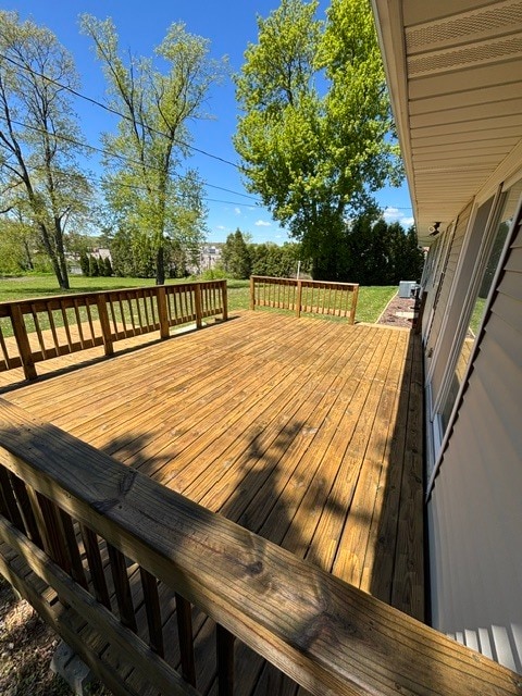 Freshly cleaned, stained and sealed - 409 Hill N Dale Cir