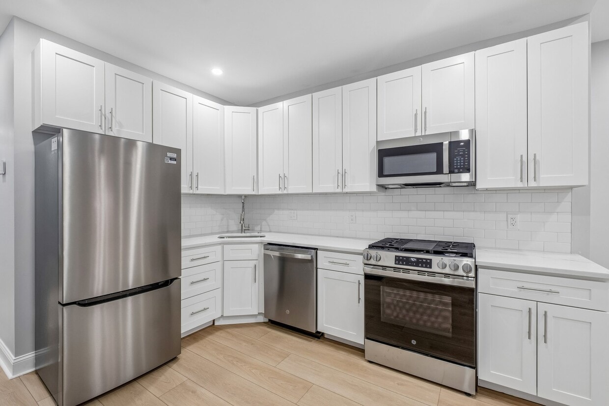 Photo - 617 S 8th St (Philadelphia, PA)