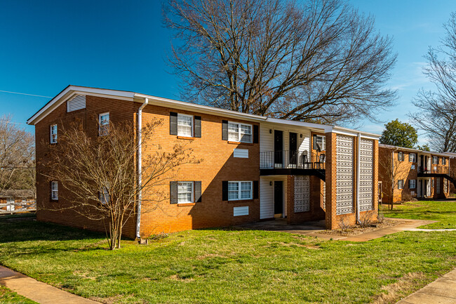 The Charleston Apartments Winston Salem