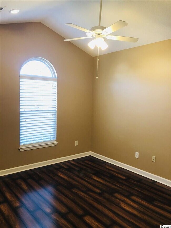 Building Photo - 112 Fox Den Dr