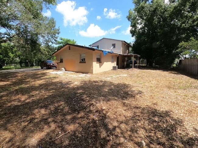 Building Photo - 4570 Transport Rd