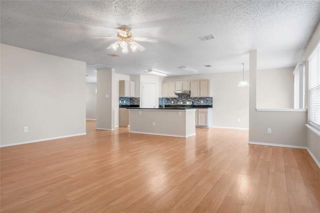 Building Photo - 2207 Bolivar Dr