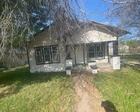 Building Photo - 1142 Grape St