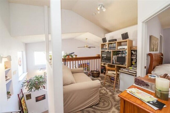 Foto del edificio - 2282 S Amy Ave