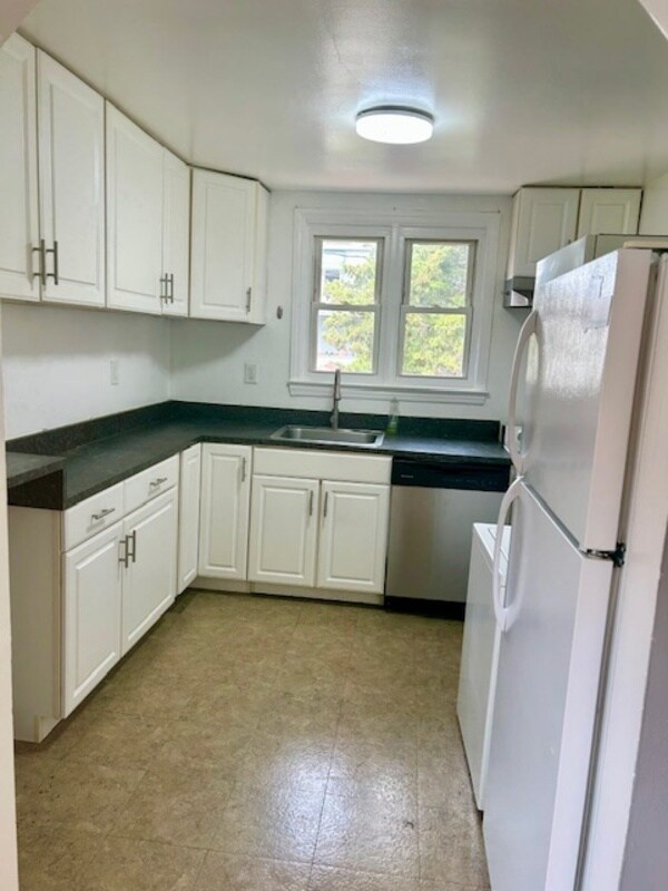 Foto del edificio - 1332 Dellwood Ave