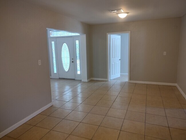 Foto del edificio - 3010 E Idlewild Ave