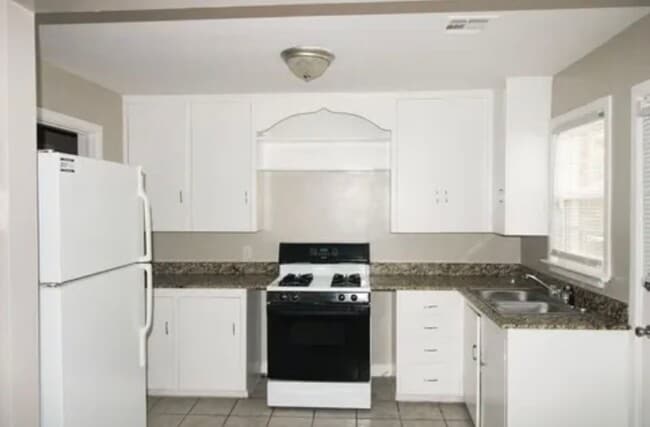 Foto del edificio - Omicron - 3320-3322 (KC*)