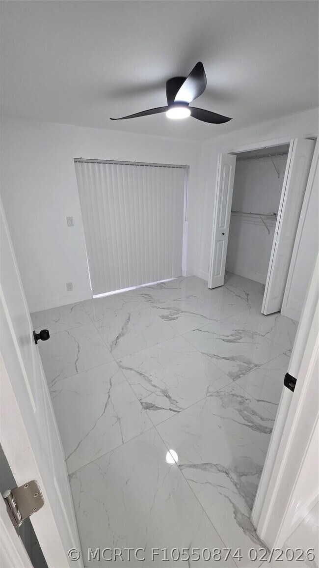 Foto del edificio - 5332 NW 18th St