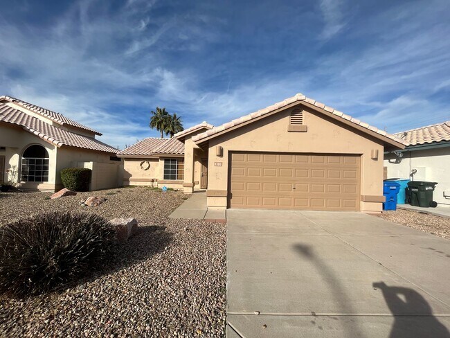 Building Photo - Three bedroom Single Family Home in North ...