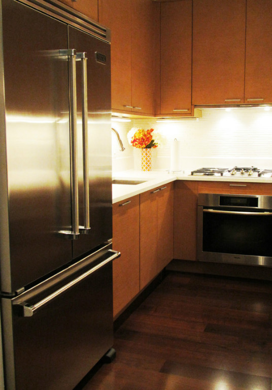 Building Photo - 230 W 78th St
