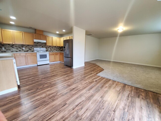 Foto del edificio - South Richland Townhouse