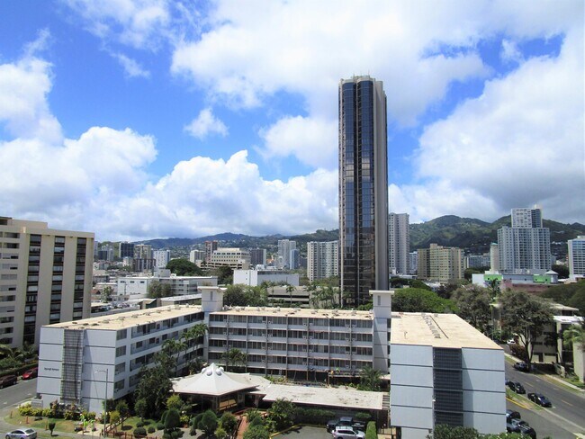 Foto del edificio - 1560 Kanunu St