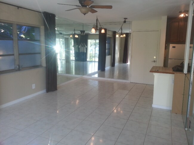 Foto del edificio - 3040 NE 16th Ave