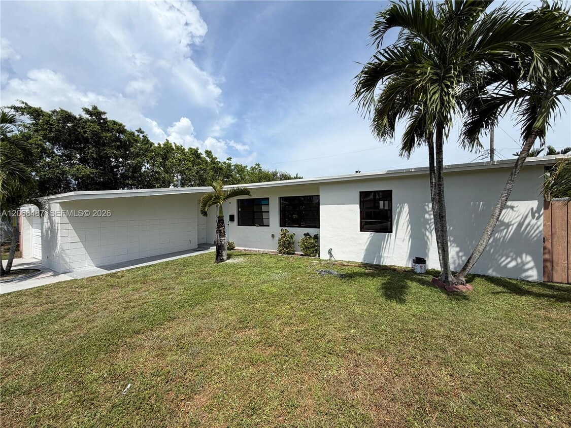 Photo - 4361 Southwest 97th Court, Miami, FL 33165 - 3 BR 2 BA single-family home