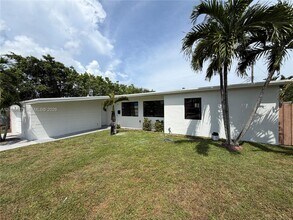 Building Photo - 4361 SW 97th Ct