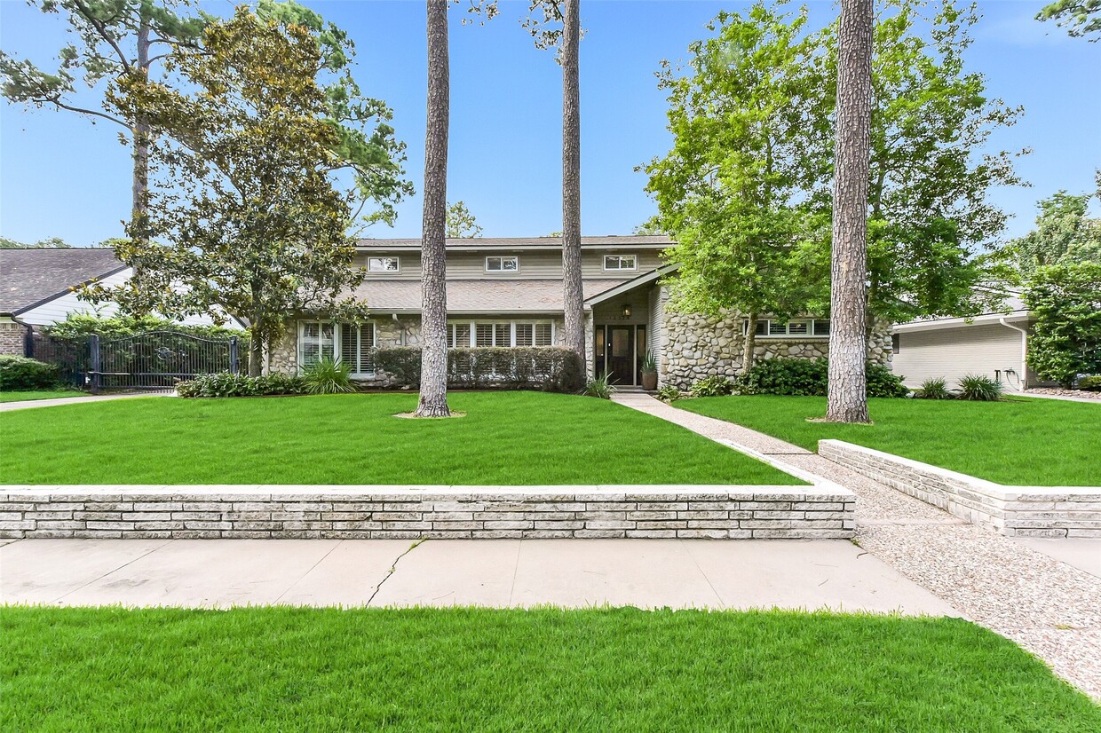Primary Photo - 12326 Old Oaks Dr