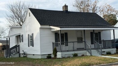 Building Photo - 3746 Cameron St