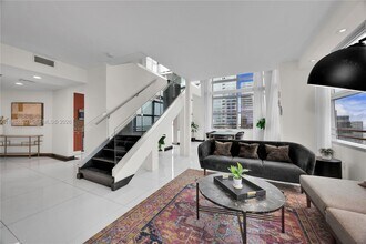 Building Photo - 1395 Brickell Ave