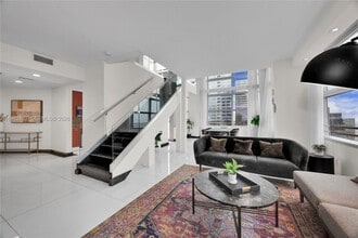 Building Photo - 1395 Brickell Ave