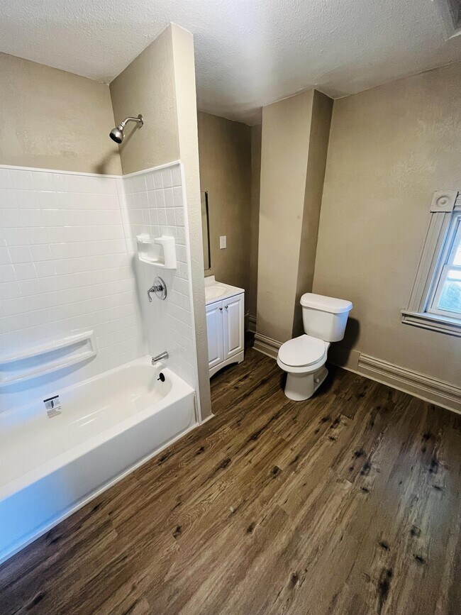 Foto del edificio - 48 W Auburn Ave