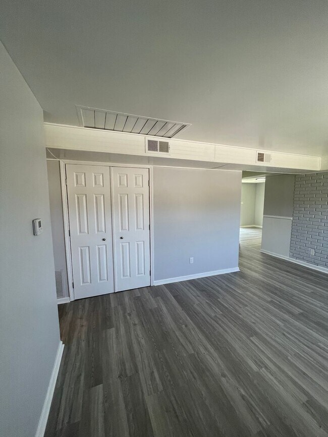Foto del edificio - Freshly Renovated 3 Bedroom Ranch with Mod...